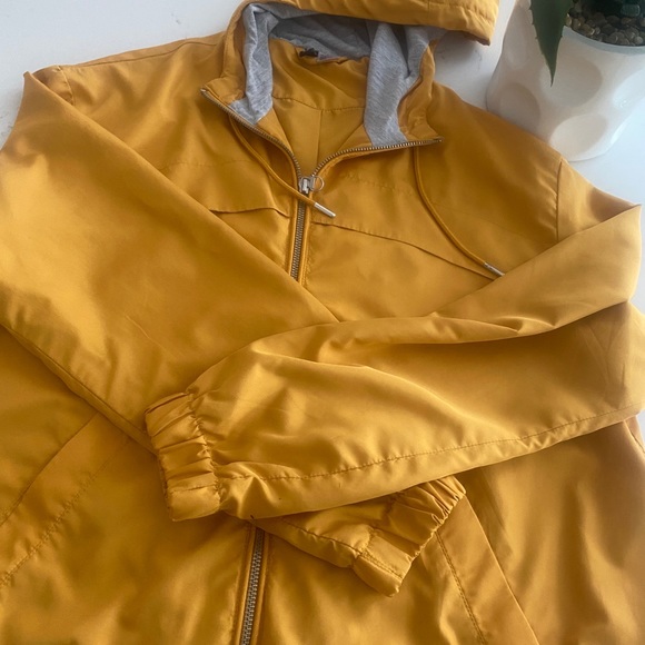 Jacket - Picture 2 of 3